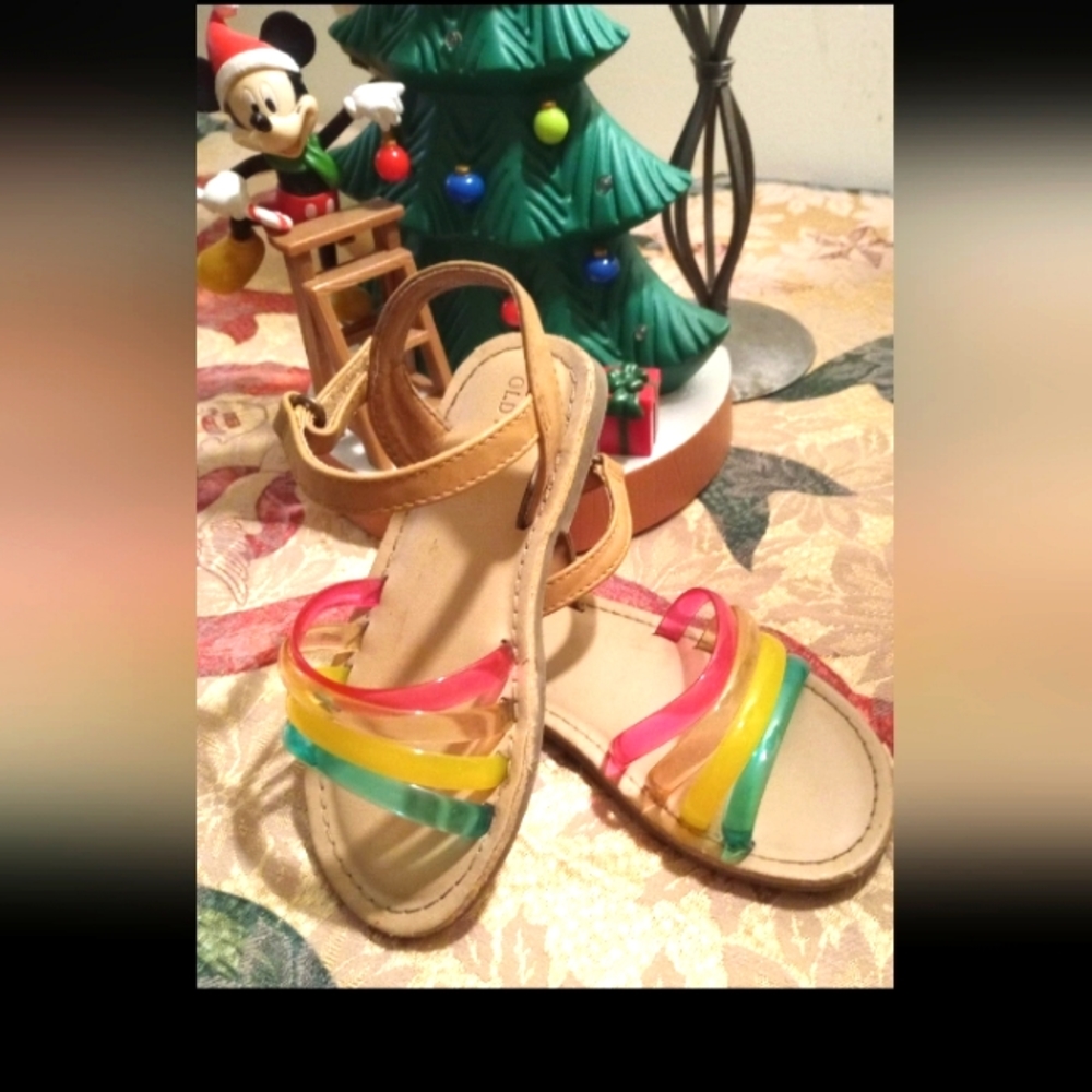 Girls sandals